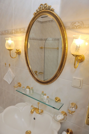 Imagen de la habitación del Hotel Schloss Durnstein. Foto 10