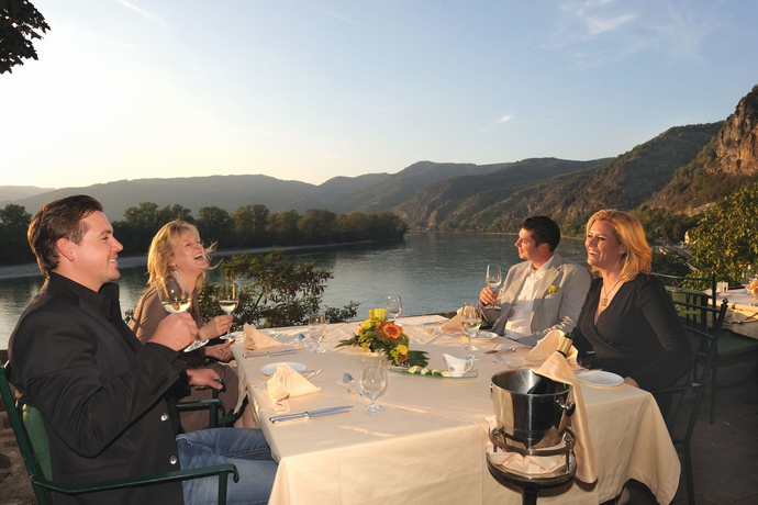 Imagen del bar/restaurante del Hotel Schloss Durnstein. Foto 5