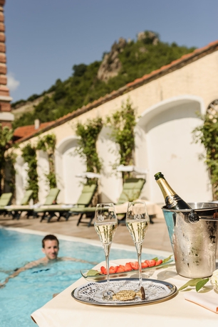 Imagen de la piscina del Hotel Schloss Durnstein. Foto 17