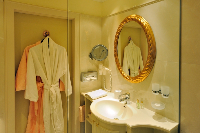 Imagen de la habitación del Hotel Schloss Durnstein. Foto 14