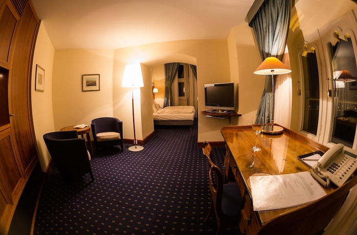 Imagen de la habitación del Hotel Schloss Eckberg. Foto 5