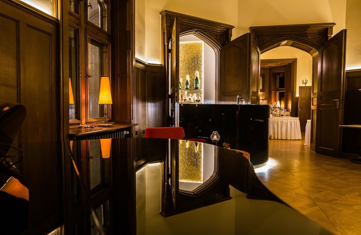 Imagen de los interiores del Hotel Schloss Eckberg. Foto 17