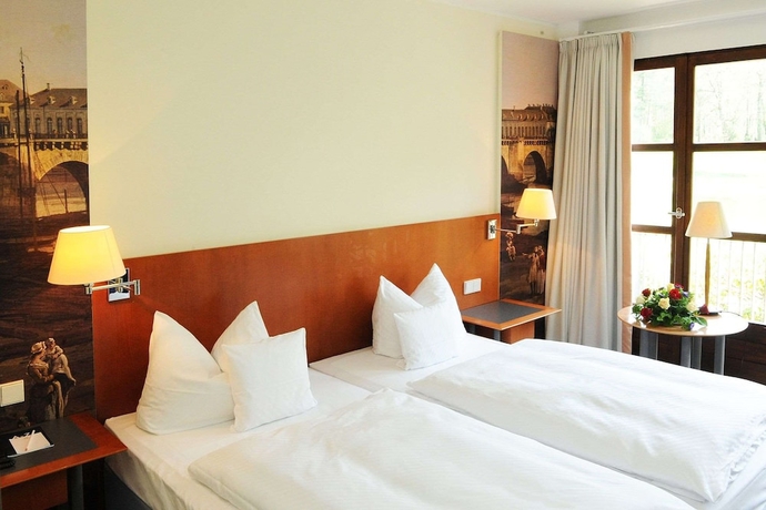 Imagen de la habitación del Hotel Schloss Eckberg. Foto 6