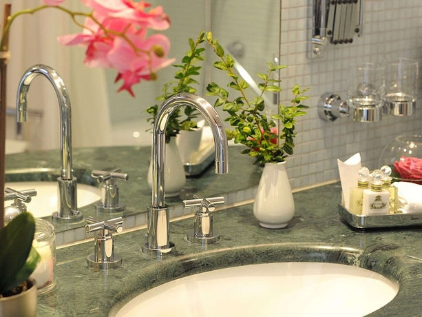 Imagen de la habitación del Hotel Schloss Eckberg. Foto 14