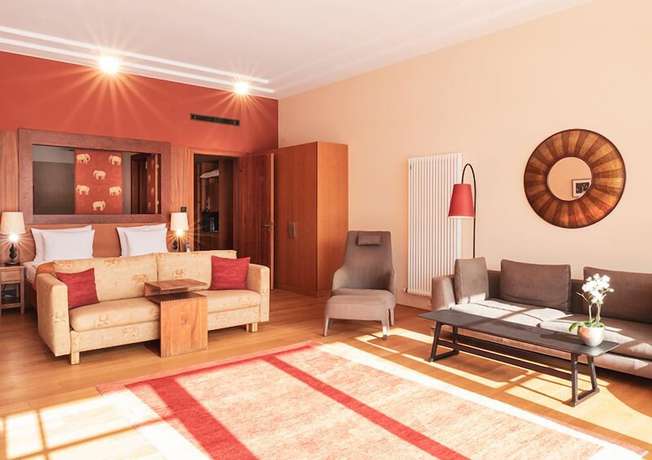 Imagen de la habitación del Hotel Schloss Elmau. Foto 18