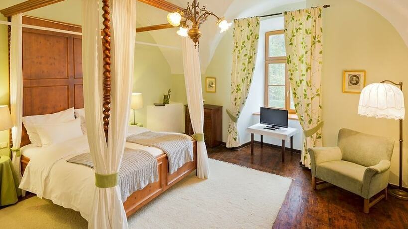 Imagen de la habitación del Hotel Schloss Ernegg. Foto 16