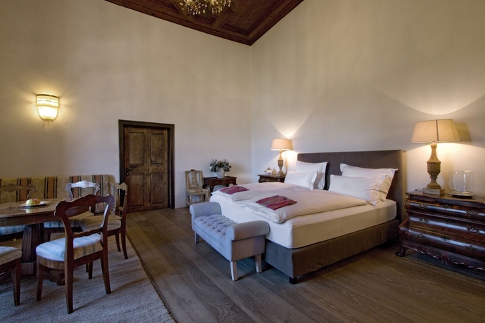 Imagen de la habitación del Hotel Schloss Freudenstein. Foto 3