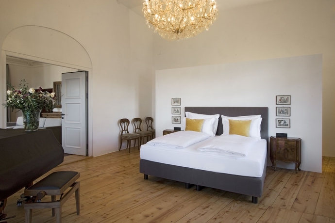 Imagen de la habitación del Hotel Schloss Freudenstein. Foto 12