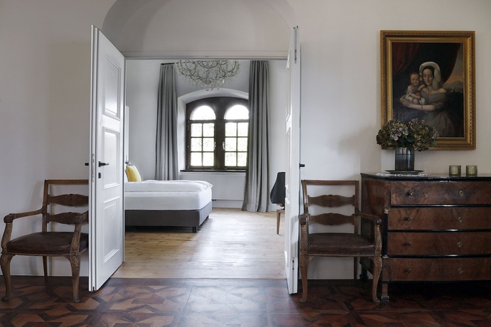 Imagen de la habitación del Hotel Schloss Freudenstein. Foto 14