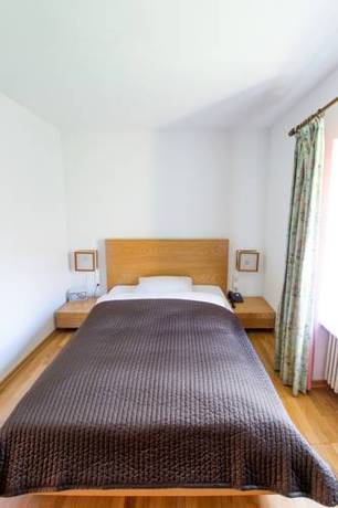 Imagen de la habitación del Hotel Schloss Heinsheim. Foto 7