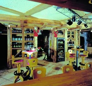 Imagen del bar/restaurante del Hotel Schloss Hotel Dolomiti. Foto 2