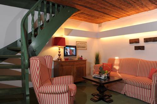 Imagen de la habitación del Hotel Schloss Leonstain. Foto 3