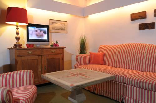 Imagen de la habitación del Hotel Schloss Leonstain. Foto 4