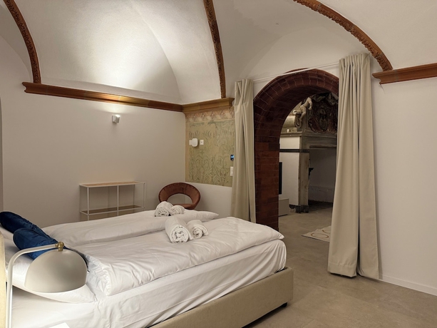Imagen de la habitación del Hotel Schloss Locarno. Foto 1