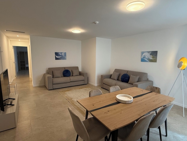 Imagen de la habitación del Hotel Schloss Locarno. Foto 7