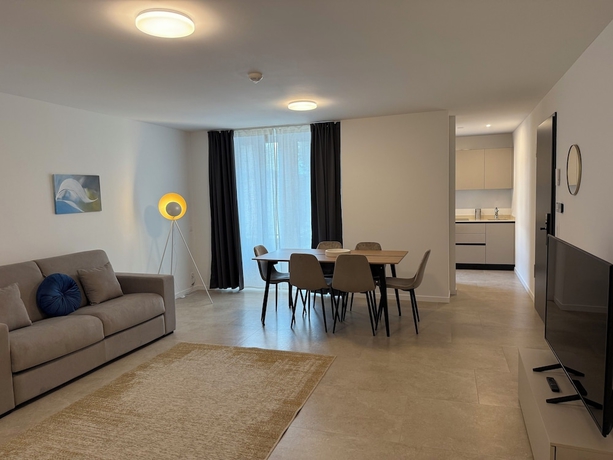 Imagen de la habitación del Hotel Schloss Locarno. Foto 8