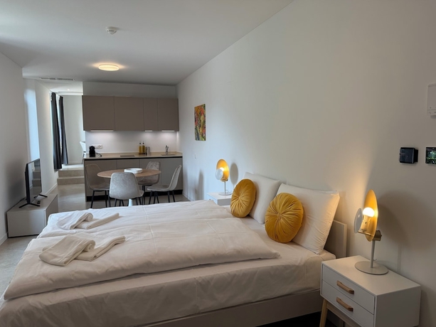 Imagen de la habitación del Hotel Schloss Locarno. Foto 15