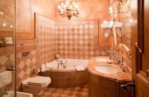 Imagen de la habitación del Hotel Schloss Matzen. Foto 6