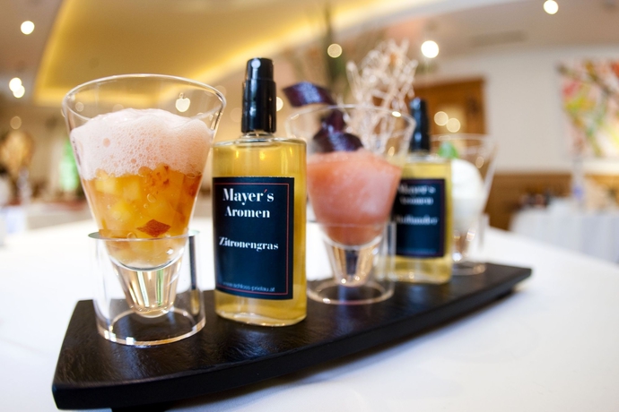 Imagen del bar/restaurante del Hotel Schloss Prielau. Foto 3