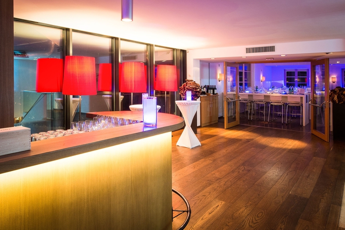 Imagen del bar/restaurante del Hotel Schloss Prielau. Foto 4