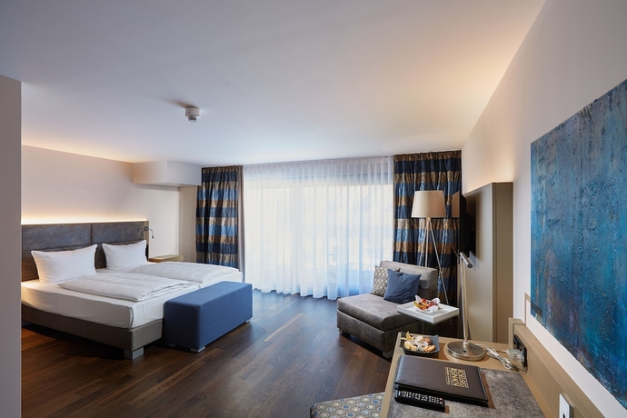 Imagen de la habitación del Hotel Schloss Reinach. Foto 14