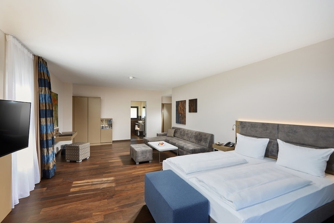 Imagen de la habitación del Hotel Schloss Reinach. Foto 15