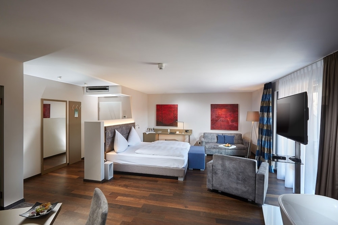 Imagen de la habitación del Hotel Schloss Reinach. Foto 17