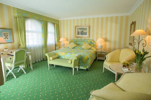 Imagen de la habitación del Hotel Schloss Seefels. Foto 8