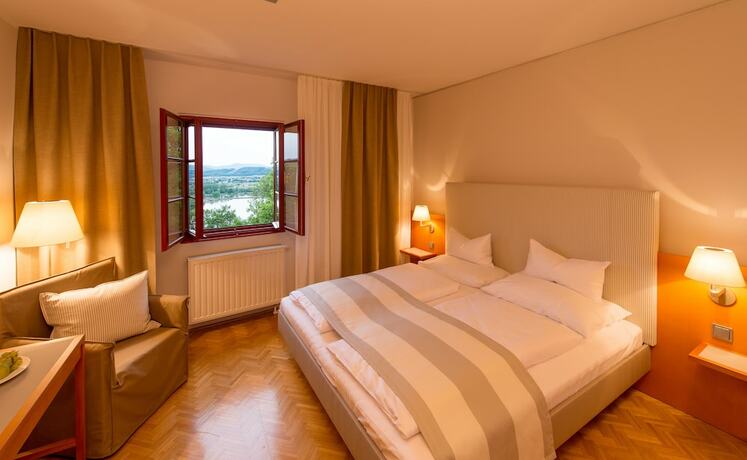 Imagen de la habitación del Hotel Schloss Seggau. Foto 22