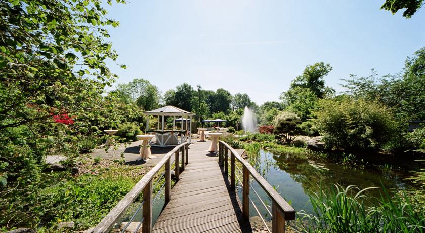 Imagen de los exteriores del Hotel Schloss Tremsb&uuml;ttel. Foto 8