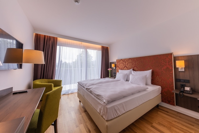 Imagen de la habitación del Hotel Schloss Weikersdorf. Foto 3