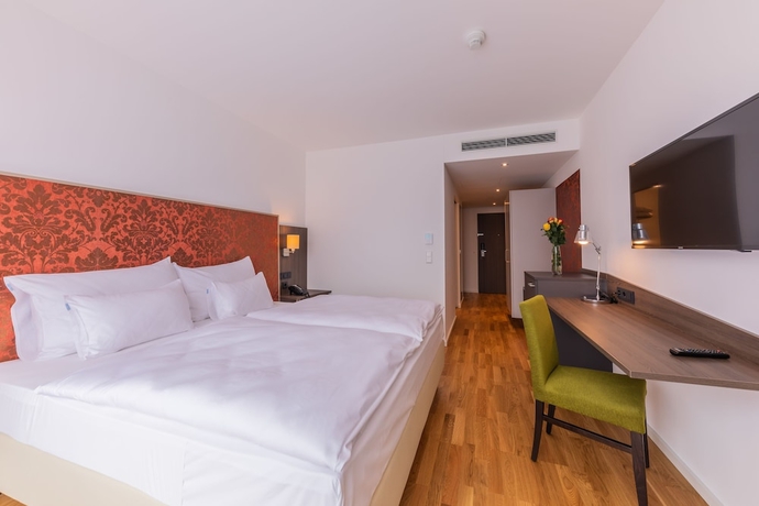 Imagen de la habitación del Hotel Schloss Weikersdorf. Foto 4