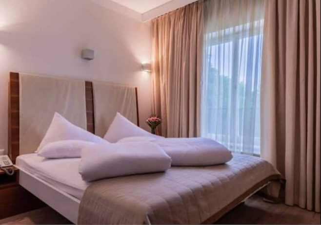 Imagen de la habitación del Hotel Schloss Weikersdorf. Foto 5