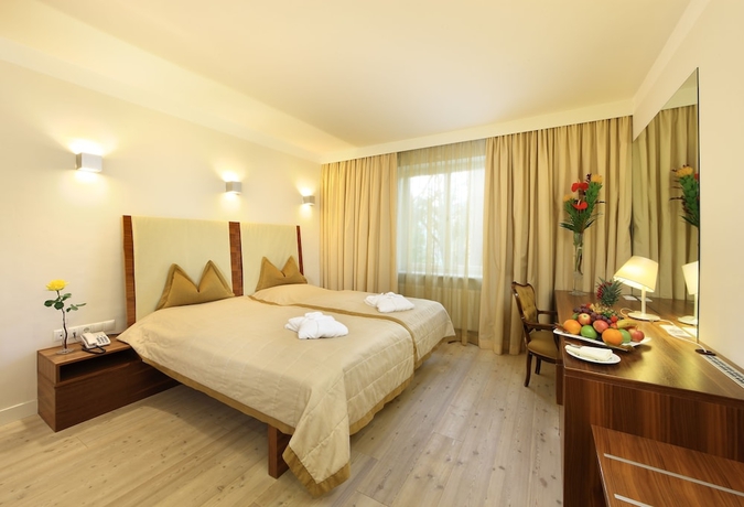 Imagen de la habitación del Hotel Schloss Weikersdorf. Foto 6