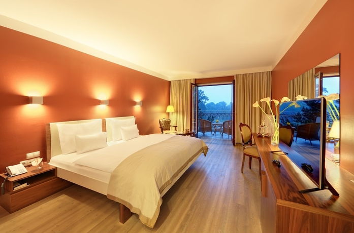 Imagen de la habitación del Hotel Schloss Weikersdorf. Foto 7