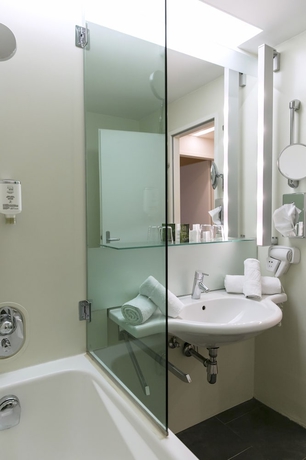 Imagen de la habitación del Hotel Schloss Weikersdorf. Foto 10