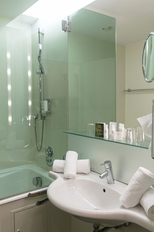 Imagen de la habitación del Hotel Schloss Weikersdorf. Foto 14