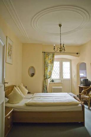 Imagen de la habitación del Hotel Schloss Zell. Foto 3