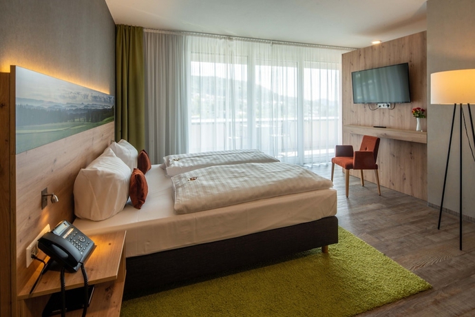 Imagen de la habitación del Hotel Schlossberg Wehingen. Foto 5