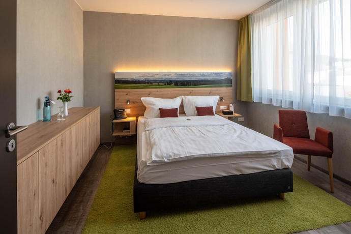 Imagen de la habitación del Hotel Schlossberg Wehingen. Foto 6