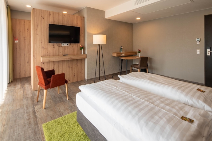 Imagen de la habitación del Hotel Schlossberg Wehingen. Foto 8