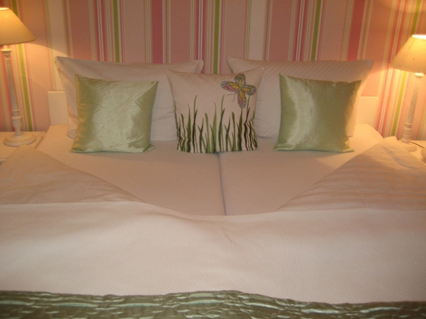 Imagen de la habitación del Hotel Schlossgarten Am Park Sanssouci. Foto 6