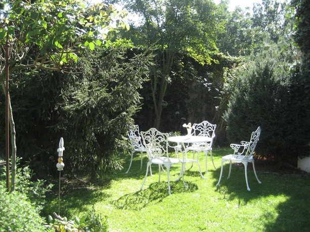 Imagen de los exteriores del Hotel Schlossgarten Am Park Sanssouci. Foto 11