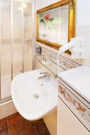 Imagen de la habitación del Hotel Schlossgasthof Artstetten. Foto 10
