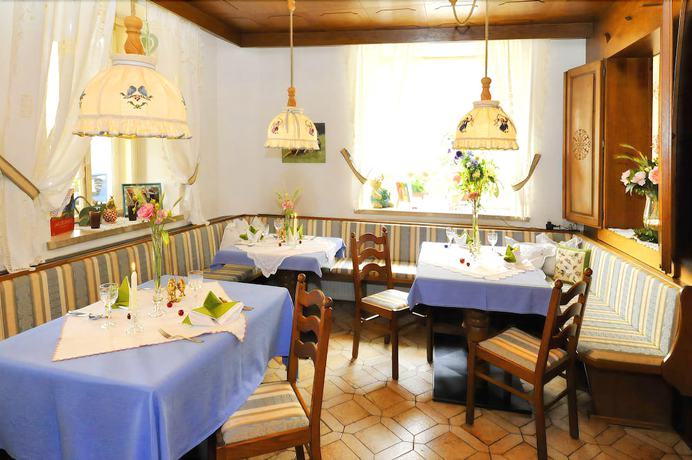 Imagen del bar/restaurante del Hotel Schlossgasthof Artstetten. Foto 6