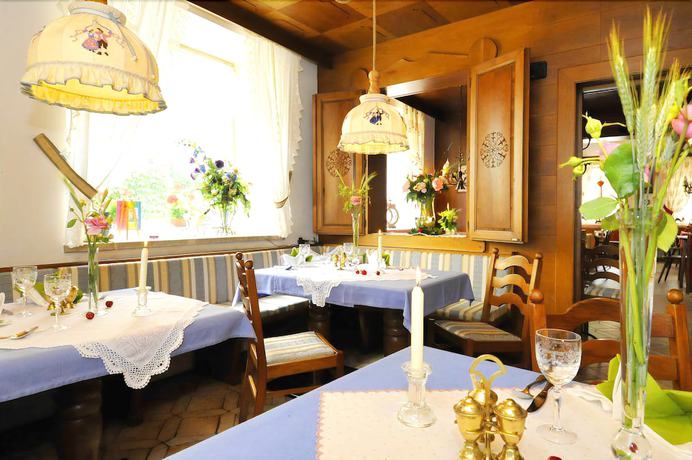 Imagen del bar/restaurante del Hotel Schlossgasthof Artstetten. Foto 9