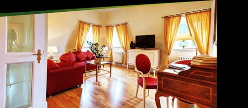 Imagen de la habitación del Hotel Schlosshotel Bad Neustadt. Foto 2