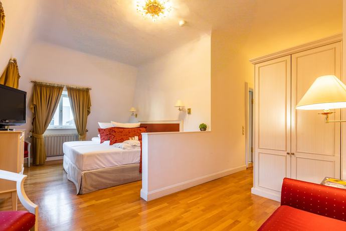 Imagen de la habitación del Hotel Schlosshotel Bad Neustadt. Foto 10
