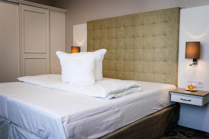 Imagen de la habitación del Hotel Schlosshotel Bad Neustadt. Foto 18
