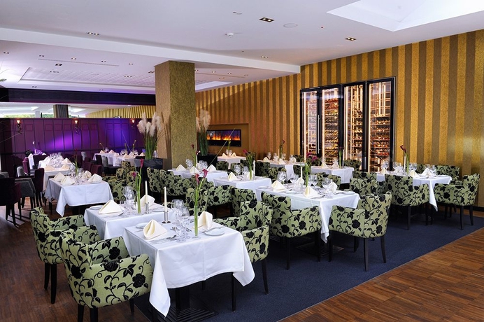 Imagen del bar/restaurante del Hotel Schlosshotel Bad Wilhelmshöhe. Foto 4